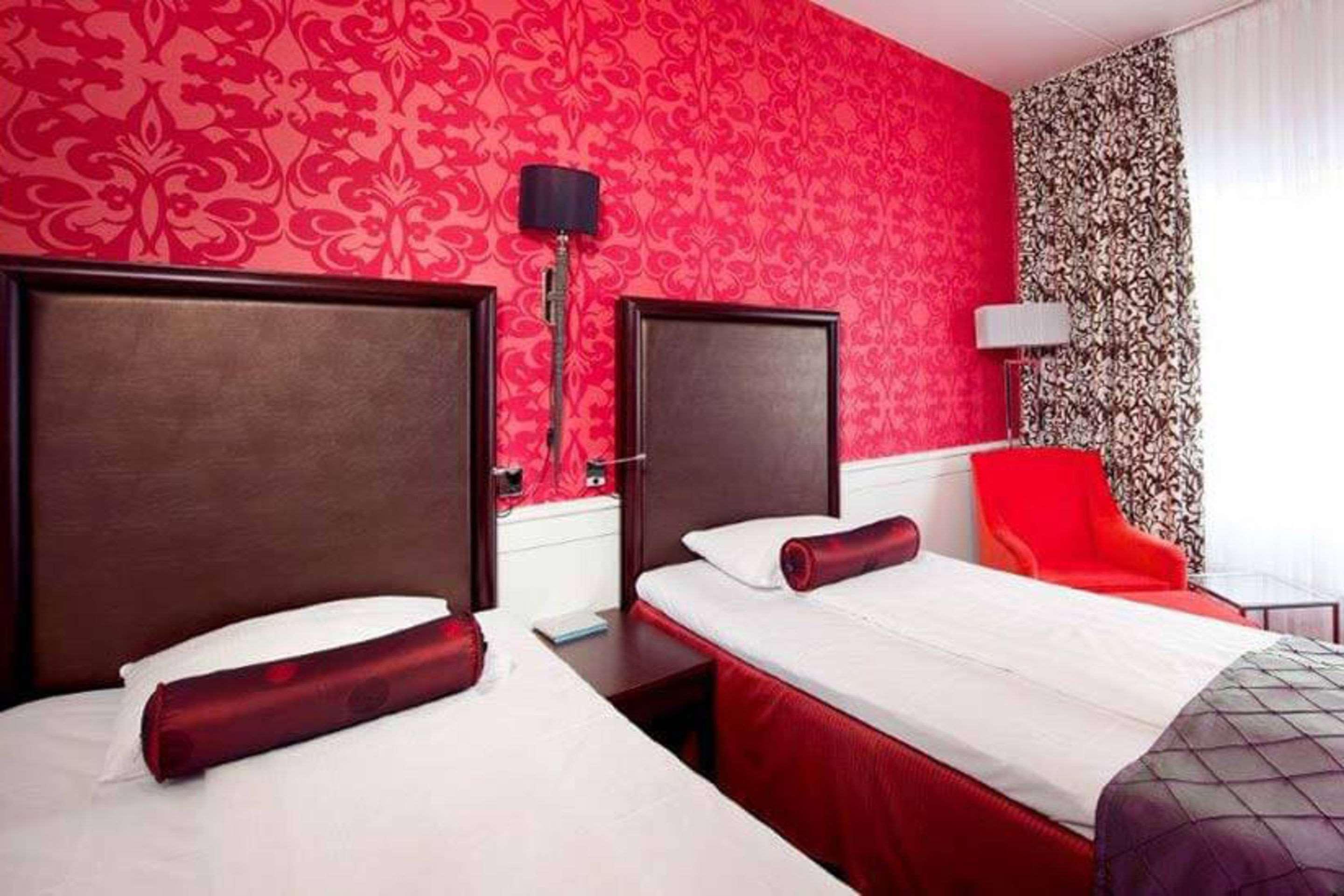 Home Hotel Grand Буде Екстер'єр фото