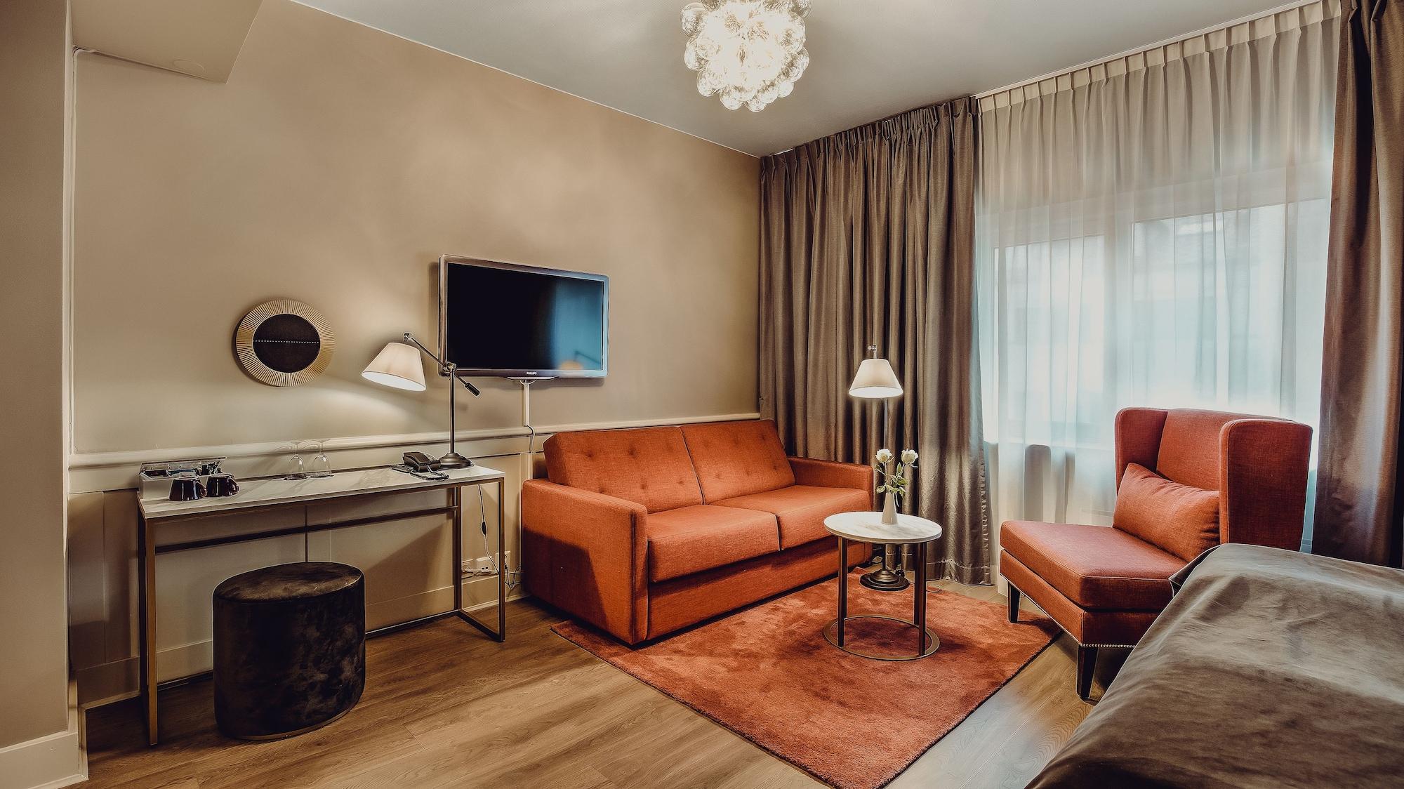 Home Hotel Grand Буде Екстер'єр фото
