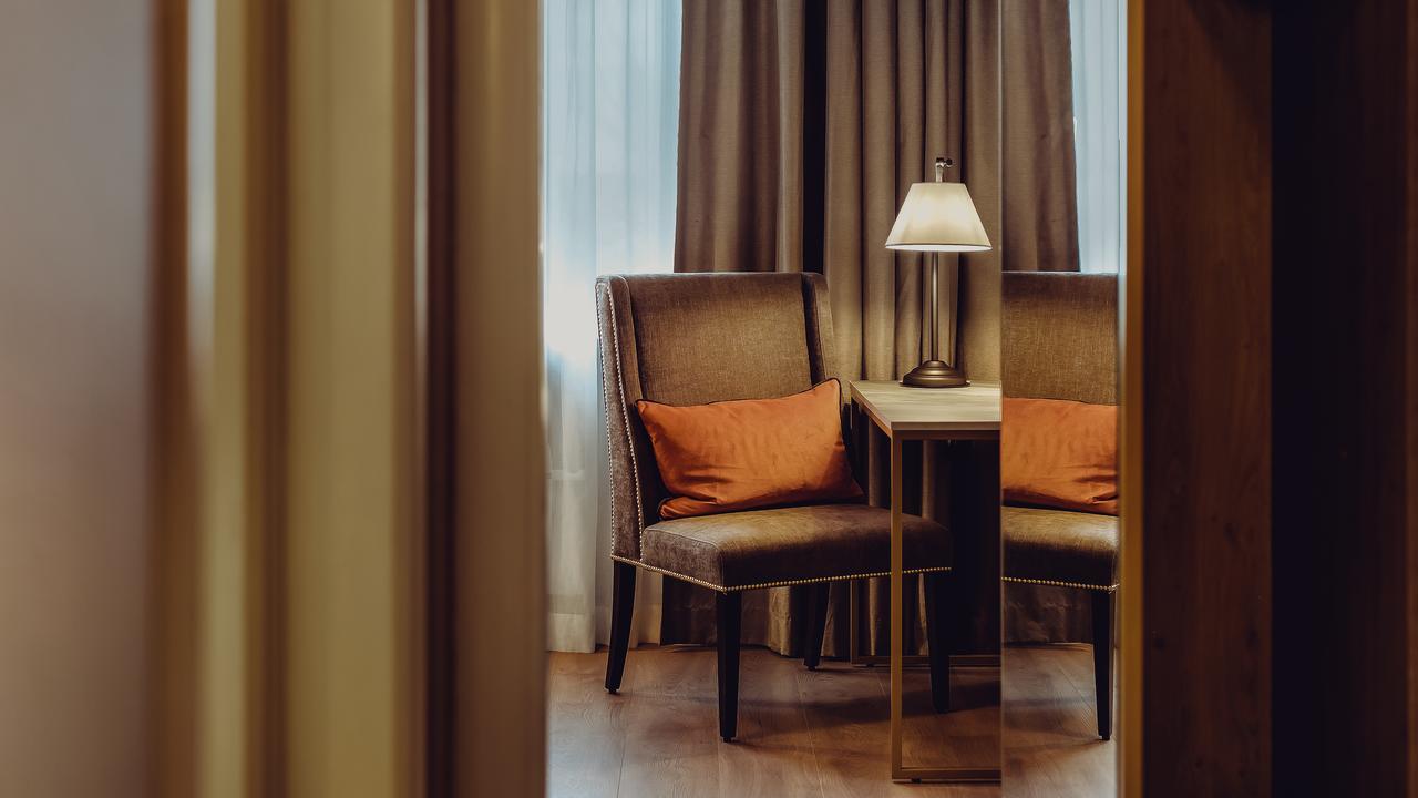 Home Hotel Grand Буде Екстер'єр фото