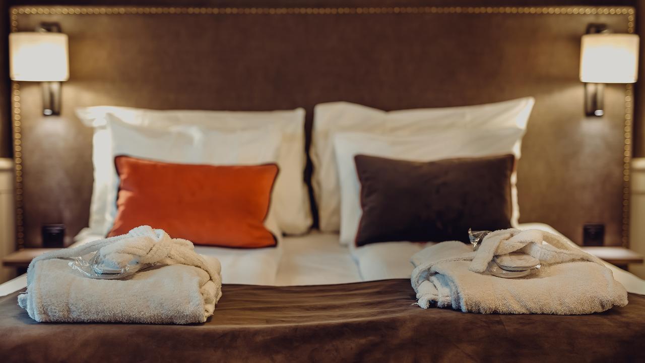 Home Hotel Grand Буде Екстер'єр фото
