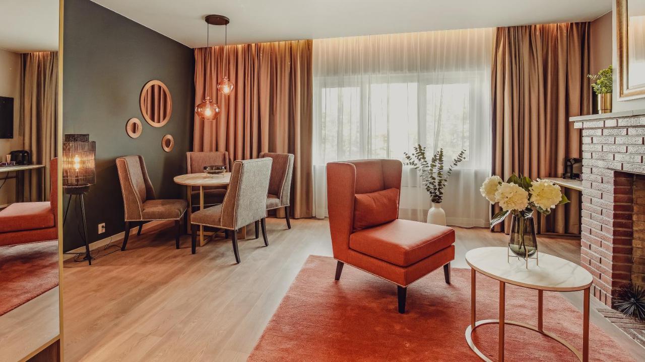 Home Hotel Grand Буде Екстер'єр фото