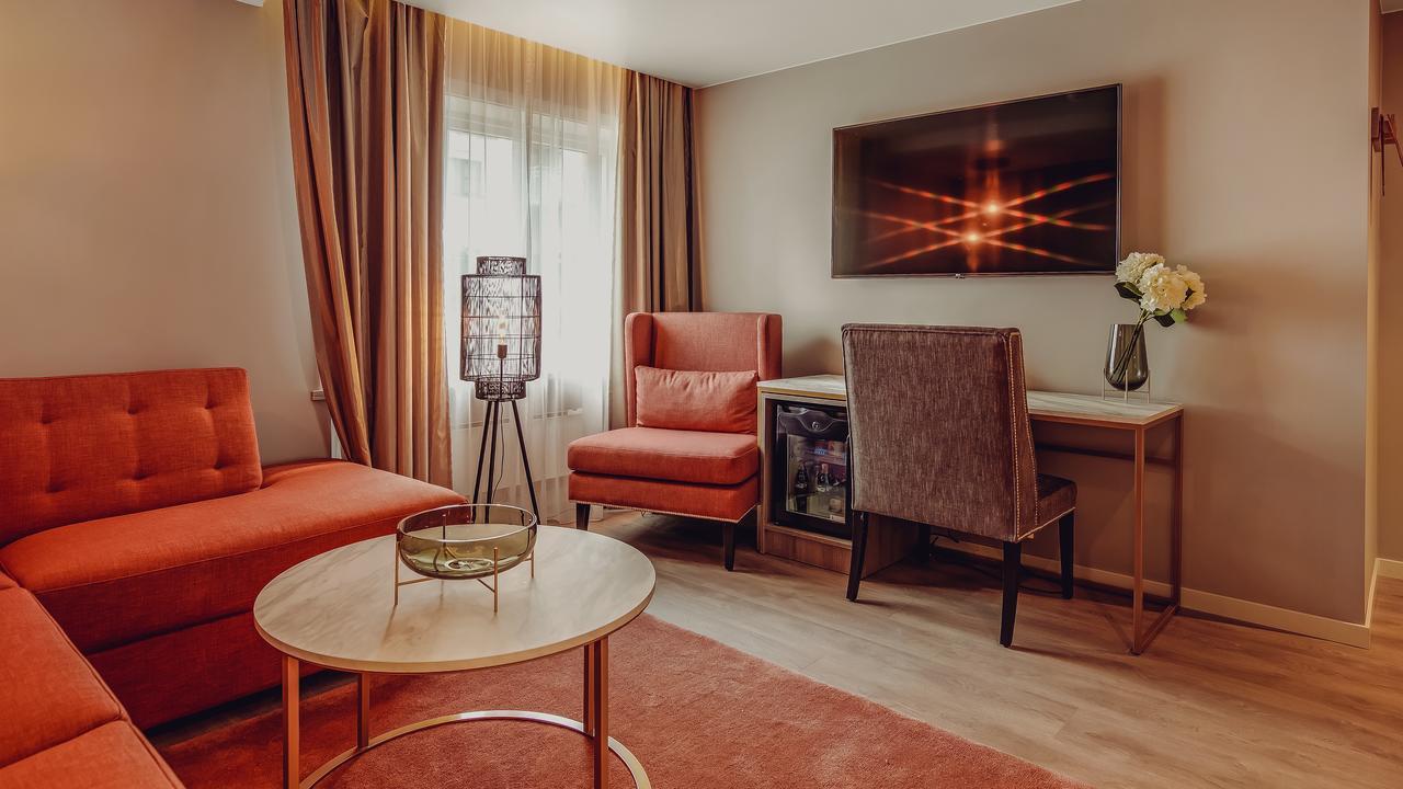 Home Hotel Grand Буде Екстер'єр фото