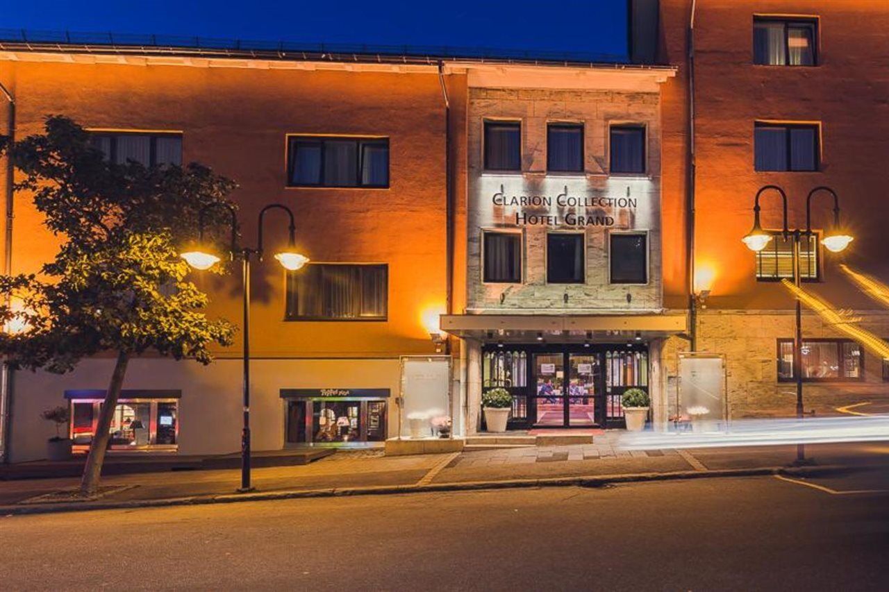 Home Hotel Grand Буде Екстер'єр фото